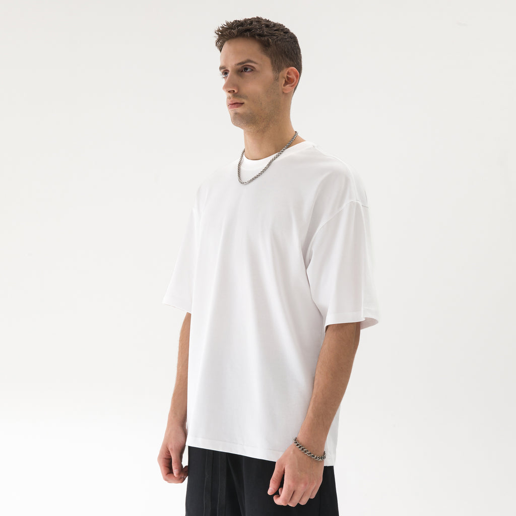 T-shirt GLOBE blanc aperçu porté