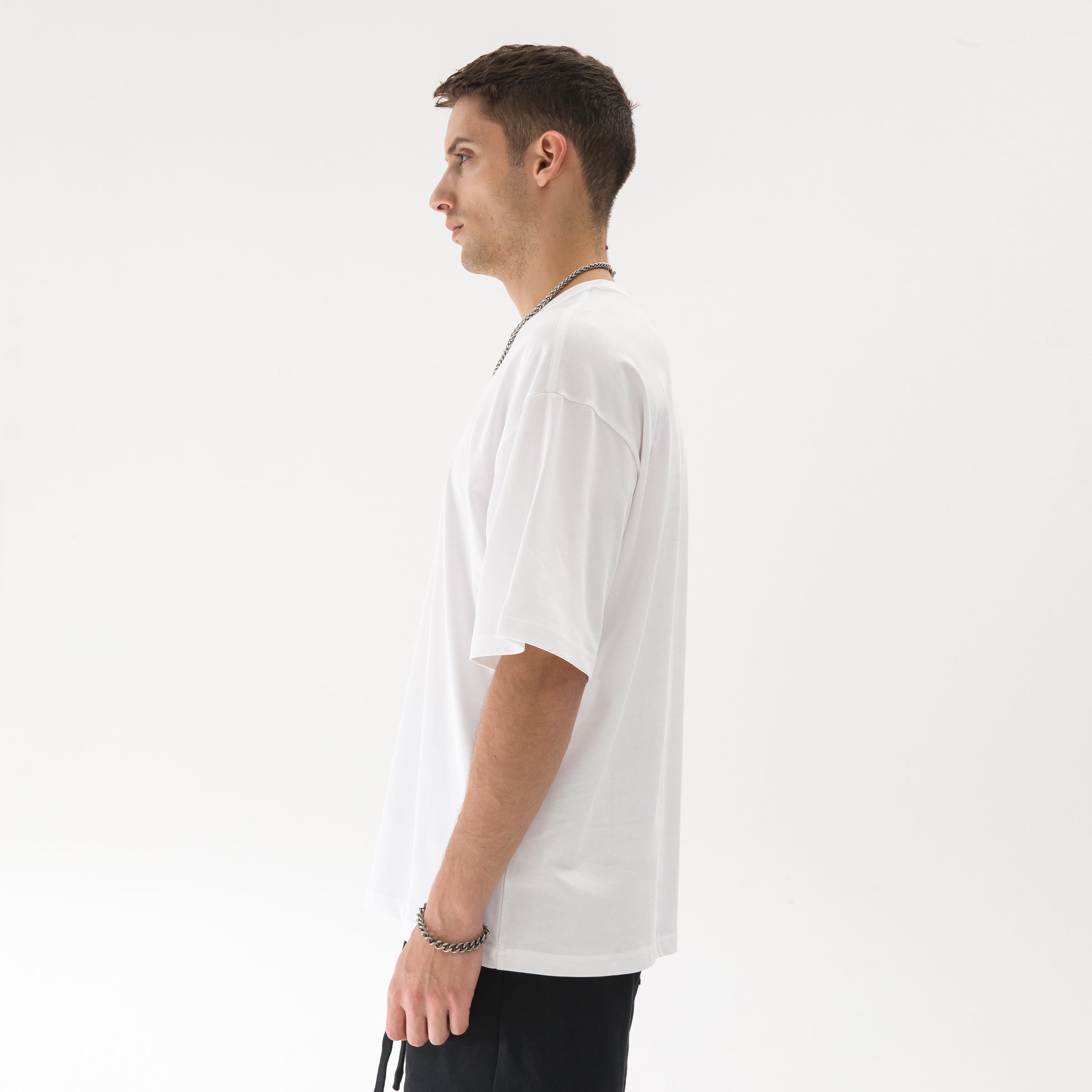 T-shirt GLOBE blanc aperçu de dos